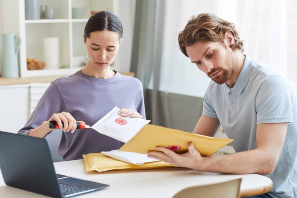 Pour quel motif adopter les enveloppes plastiques colis ?